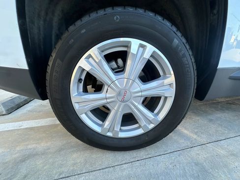 Used 2017 GMC Terrain SLT FWD image 20