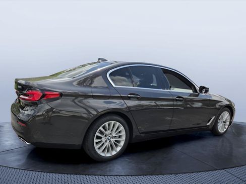 Used 2023 BMW 530i xDrive w/ Premium Package AWD/4WD image 6