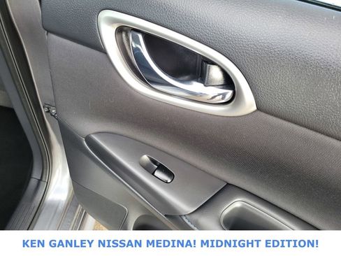 Used 2018 Nissan Sentra SR w/ SR Midnight Edition Package image 46
