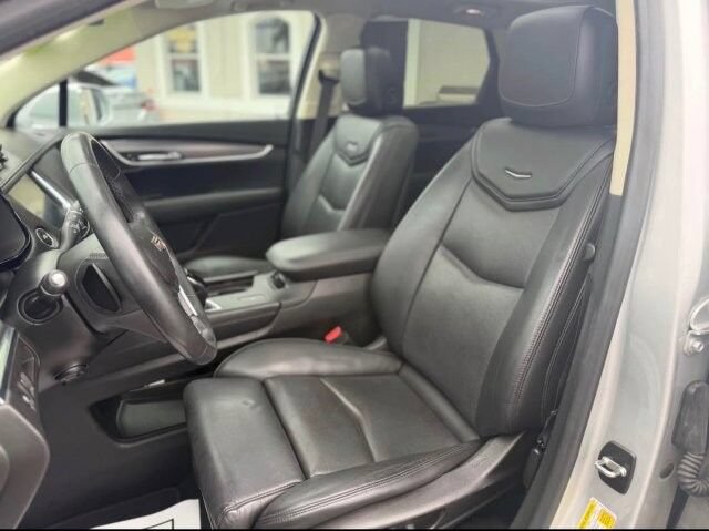 Used 2017 Cadillac XT5 Luxury FWD image 10