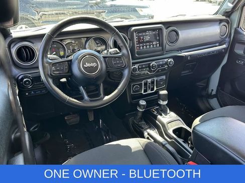 Used 2023 Jeep Wrangler Unlimited w/ Cold Weather Group AWD/4WD image 2