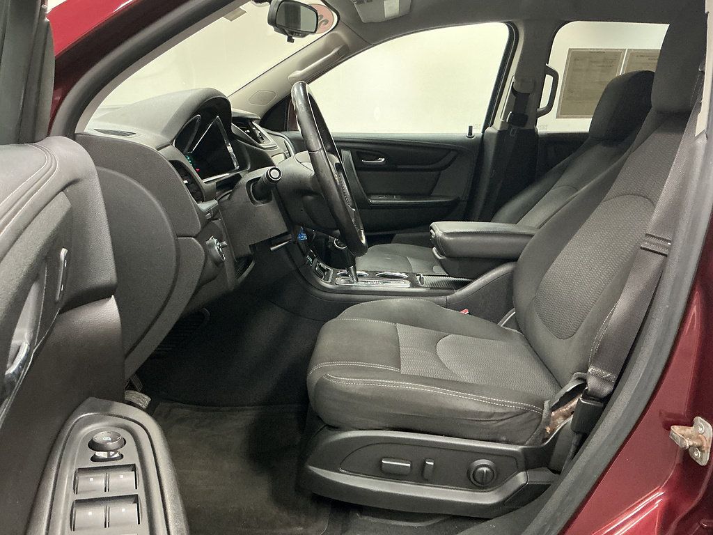 Used 2017 Chevrolet Traverse LT w/ Style and Technology Package AWD/4WD image 8