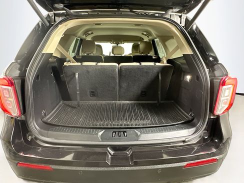 Used 2021 Ford Explorer 2WD image 29