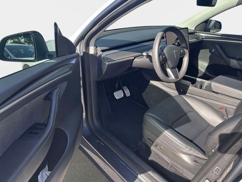 Used 2023 Tesla Model Y Performance AWD/4WD image 10