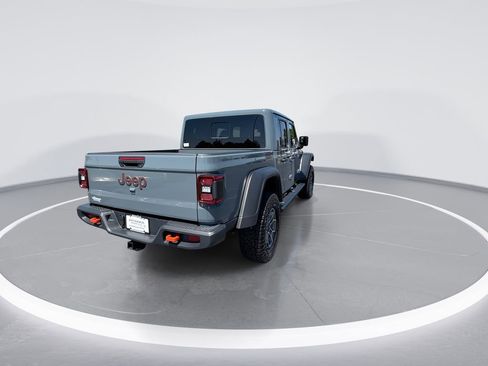 Used 2025 Jeep Gladiator Mojave w/ Convenience Group AWD/4WD image 8