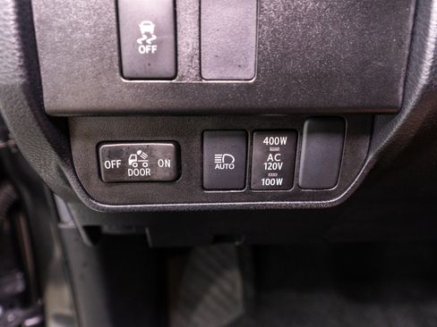 Used 2023 Toyota Tacoma TRD Sport AWD/4WD image 33