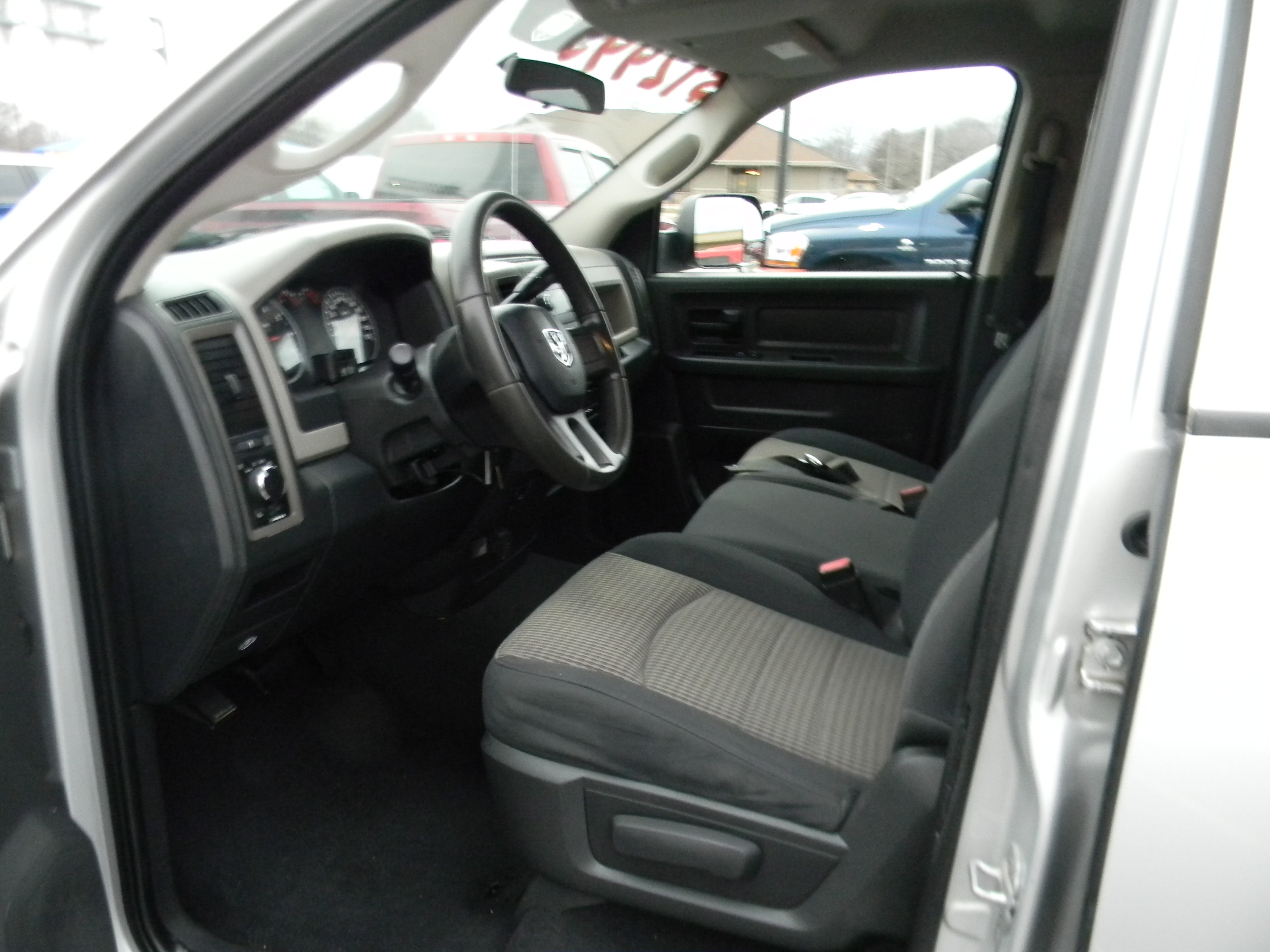 Used 2011 RAM 1500 ST w/ ST Popular Equipment Group AWD/4WD image 4