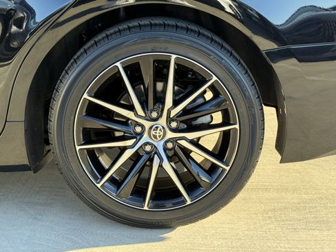 Used 2024 Toyota Camry SE image 14