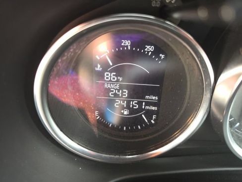 Used 2016 MAZDA MX-5 Miata Grand Touring RWD image 13
