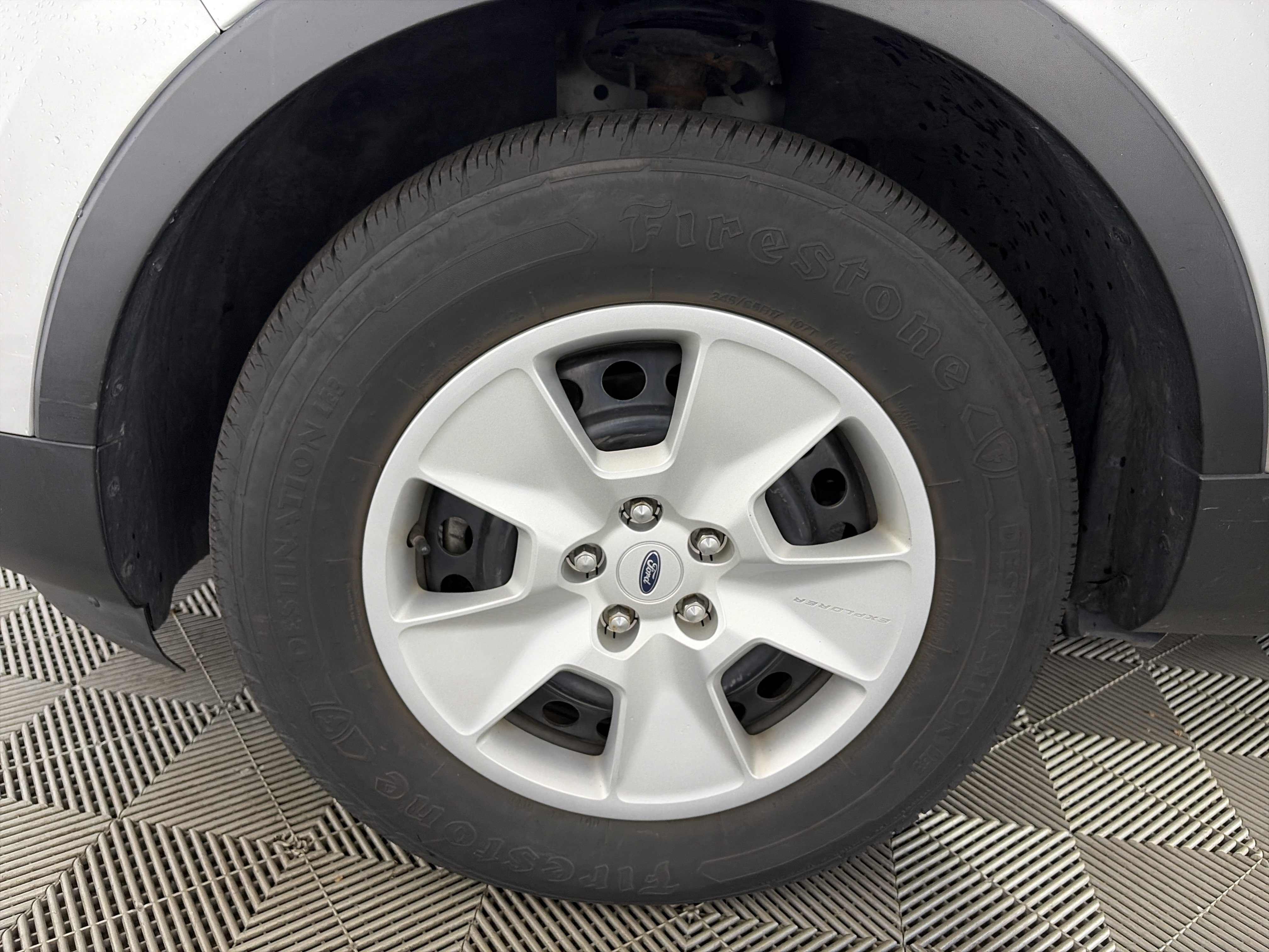 Used 2013 Ford Explorer FWD image 14