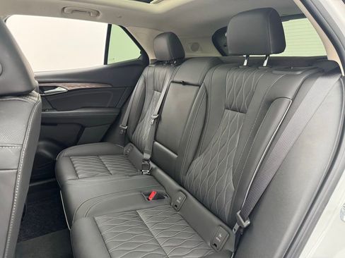 Used 2023 Buick Envision Avenir image 44