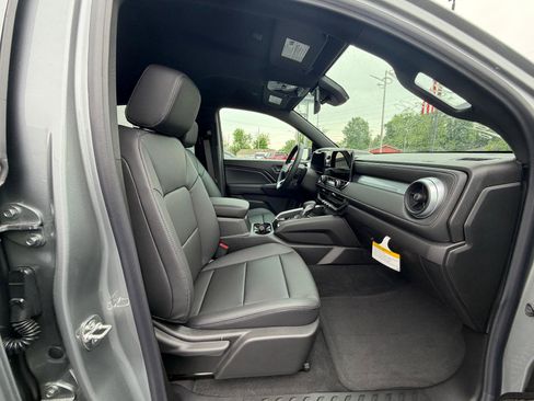 New 2026 Chevrolet Colorado LT w/ LT Convenience Package AWD/4WD image 12