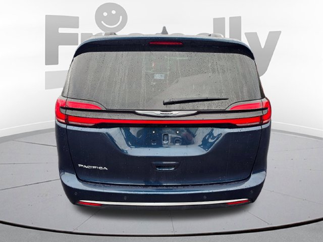 Used 2025 Chrysler Pacifica Pinnacle FWD image 6