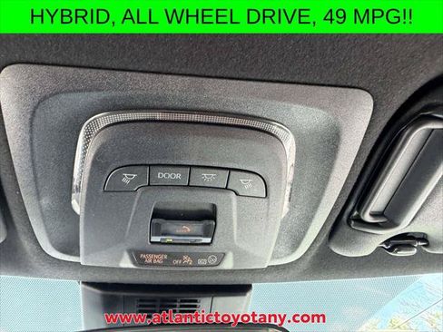Certified 2023 Toyota Corolla SE w/ Carpet Mat Package (TMS) AWD/4WD image 39