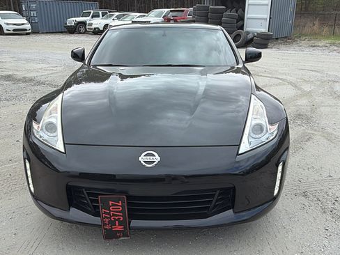 Used 2017 Nissan 370Z Coupe image 3