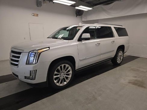 Used 2020 Cadillac Escalade ESV Premium Luxury image 1