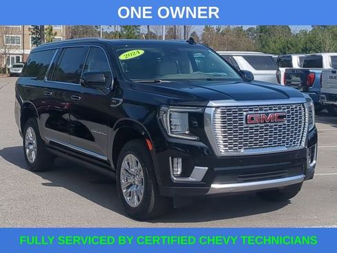 Used 2024 GMC Yukon XL Denali w/ Advanced Technology Package image 2