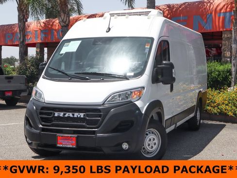 Used 2025 RAM ProMaster 3500 w/ Convenience Group FWD image 4