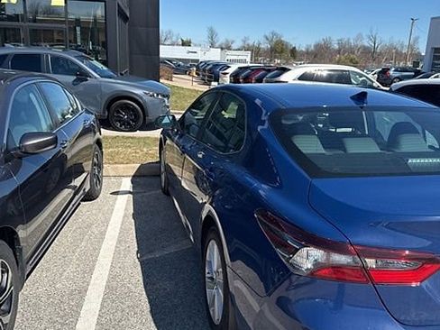 Used 2023 Toyota Camry LE w/ Convenience Package image 4