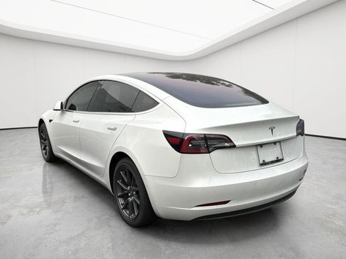 Used 2018 Tesla Model 3 Long Range RWD image 4