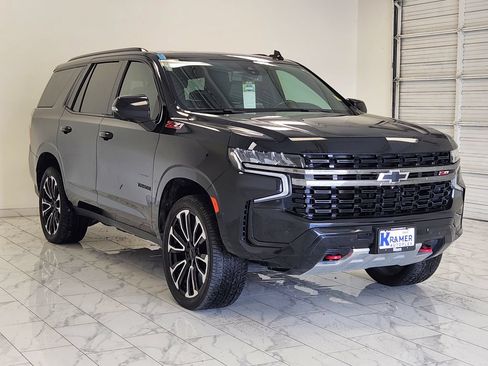 Used 2021 Chevrolet Tahoe Z71 w/ Z71 Signature Package AWD/4WD image 3
