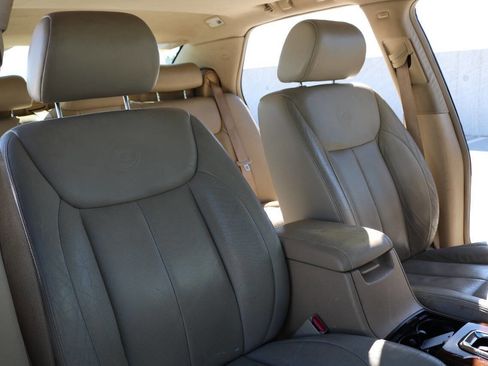 Used 2006 Cadillac DTS Performance image 51