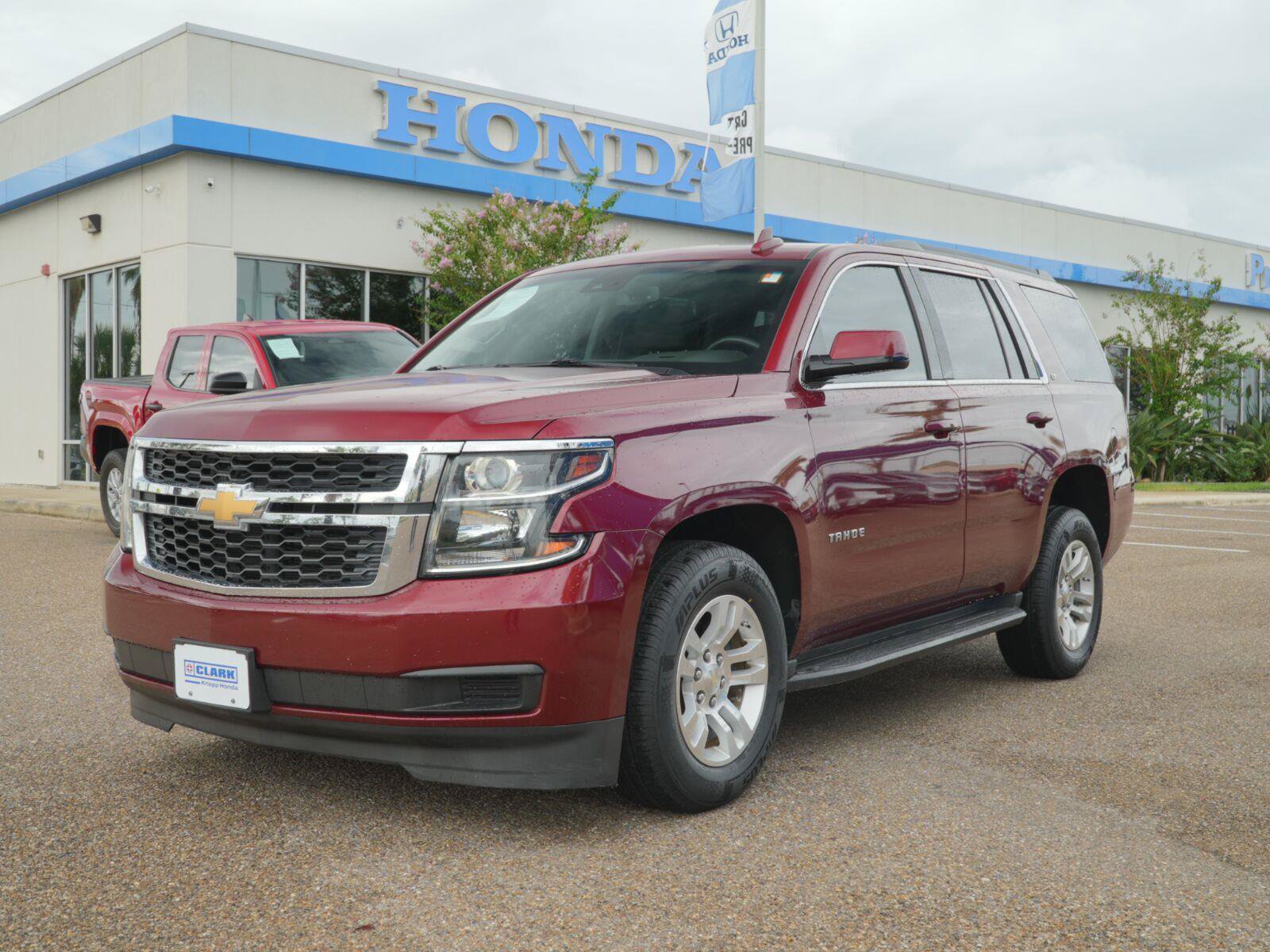 Used 2017 Chevrolet Tahoe LT RWD image 1