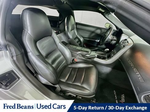 Used 2006 Chevrolet Corvette Coupe w/ Preferred Equipment Group RWD image 28