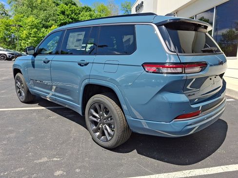 New 2026 Jeep Grand Cherokee L Limited AWD/4WD image 4