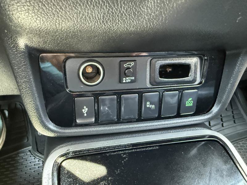 Used 2020 Mitsubishi Outlander SEL FWD image 25