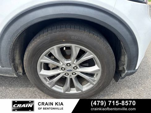 Used 2021 Ford Explorer Limited w/ Equipment Group 301A RWD image 6