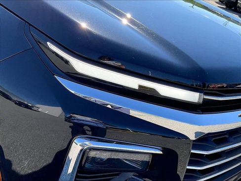 Used 2024 Chevrolet Traverse LT AWD/4WD image 32