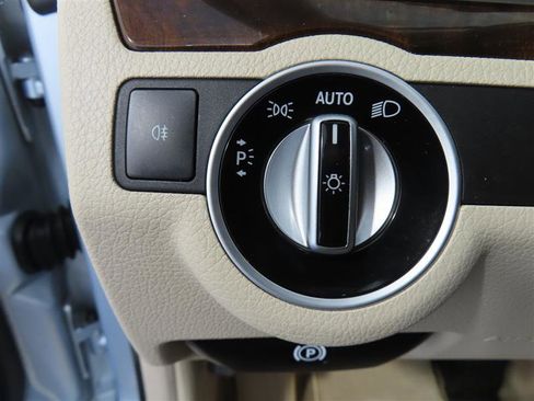 Used 2014 Mercedes-Benz E 350 Cabriolet image 21