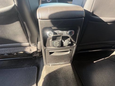 Used 2018 Ford Flex Limited image 17