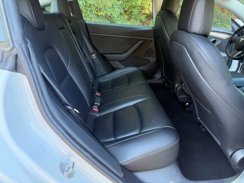 Used 2021 Tesla Model 3 Standard Range Plus image 24