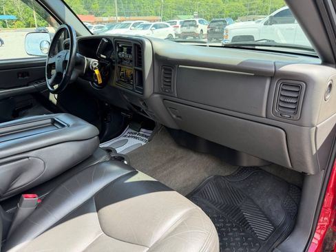 Used 2004 GMC Sierra 3500 SLE w/ Heavy-Duty Power Package AWD/4WD image 19