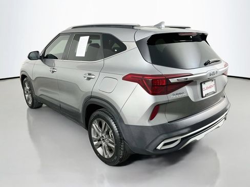 Used 2023 Kia Seltos S w/ Navigation Package FWD image 9
