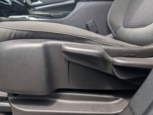 Used 2023 Chevrolet Bolt EUV LT w/ Driver Confidence Package FWD image 14