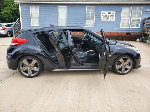 Used 2014 Hyundai Veloster Turbo FWD image 5