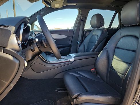 Used 2022 Mercedes-Benz GLC 300 image 12