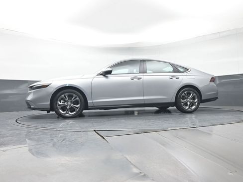 Used 2023 Honda Accord EX-L image 30