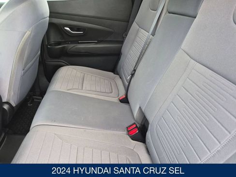 Used 2024 Hyundai Santa Cruz SEL AWD/4WD image 16
