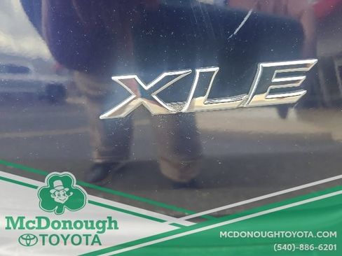 Certified 2025 Toyota Sienna XLE FWD image 7