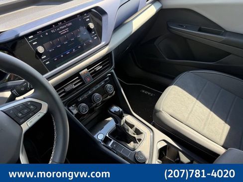 Used 2023 Volkswagen Taos SE w/ Panoramic Sunroof Package AWD/4WD image 43