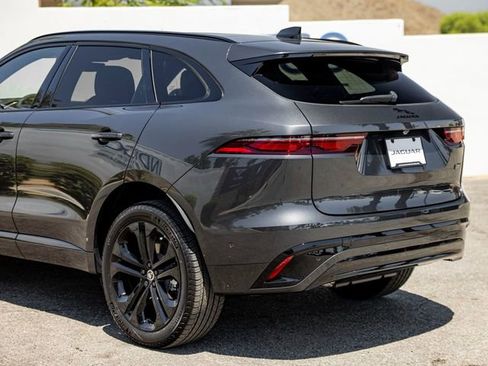New 2026 Jaguar F-PACE R-Dynamic S image 10
