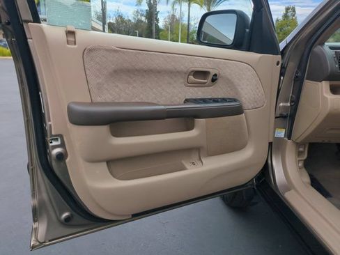 Used 2006 Honda CR-V LX image 14