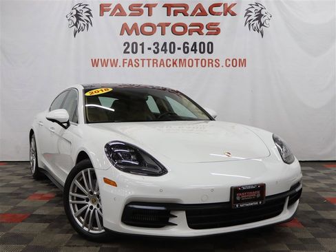 Used 2018 Porsche Panamera 4S image 3