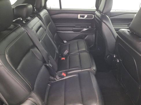 Used 2020 Ford Explorer XLT w/ Equipment Group 202A AWD/4WD image 19