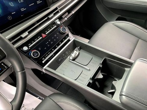 Certified 2025 Hyundai Santa Fe SEL AWD/4WD image 17