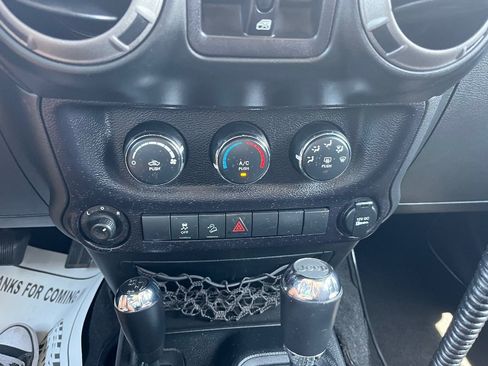 Used 2014 Jeep Wrangler Unlimited Sport w/ Quick Order Package 24S AWD/4WD image 14